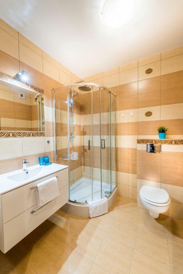 Apartament B&F Garbary Poznan Business & Family - Parking Экстерьер фото