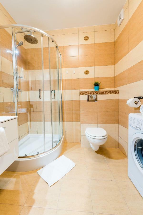 Apartament B&F Garbary Poznan Business & Family - Parking Экстерьер фото